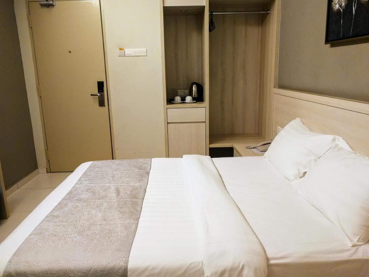 Aurora Hotel Malacca Eksteriør billede